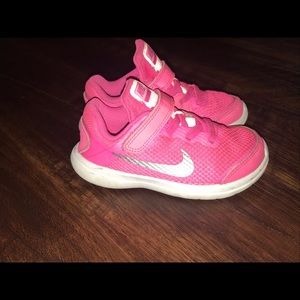 Girls Nike Sneakers